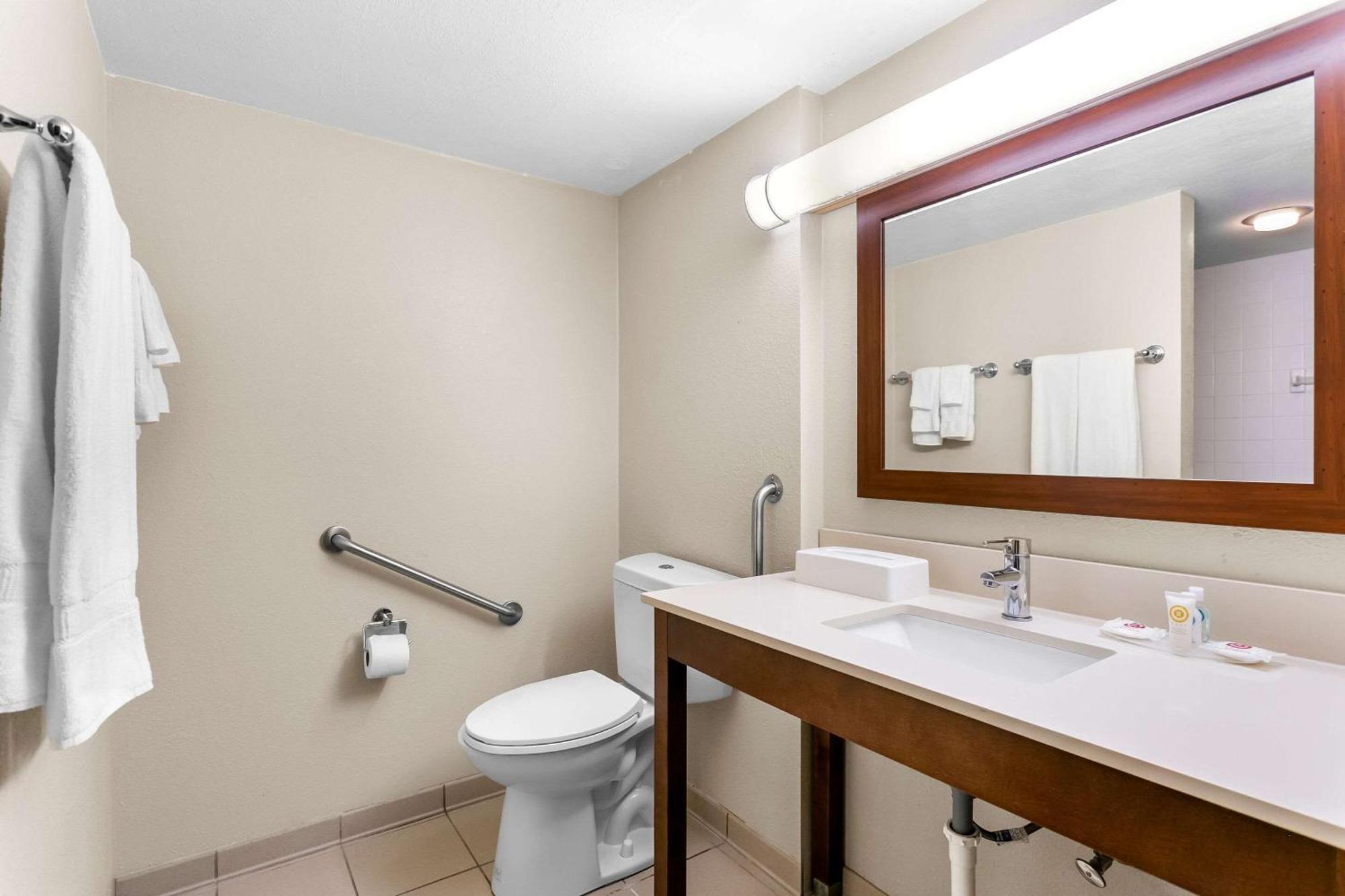 Comfort Inn Red Horse Frederick Extérieur photo